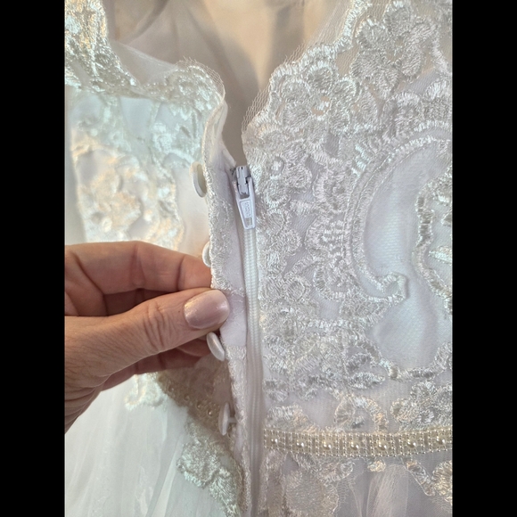 Lace Bridal Gown with Long Sleeves - Picture 10 of 12